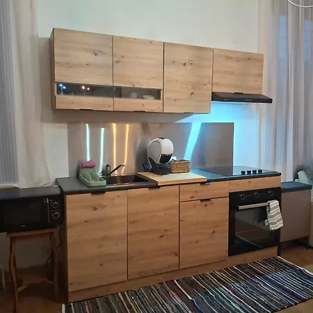 La Vie En Rose Bed & Breakfast *